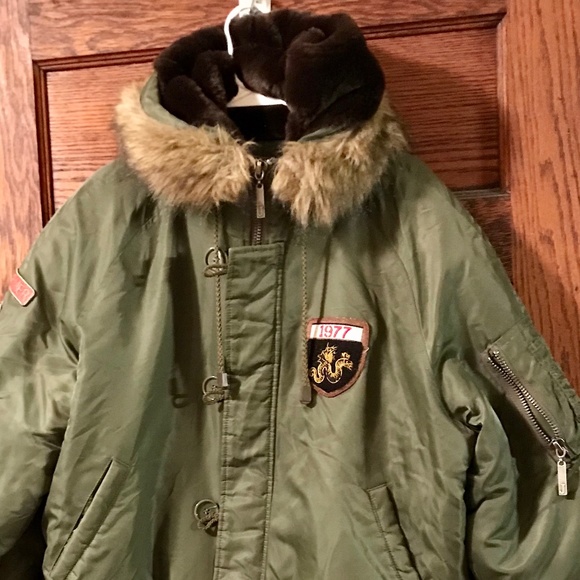 Men’s winter jacket - Picture 3 of 3
